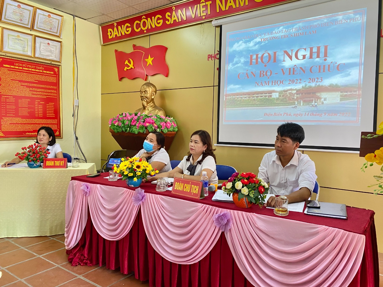 HỘI NGHỊ CÁN BỘ VIÊN CHỨC TRƯỜNG THCS HIM LAM  NĂM HỌC 2022 – 2023