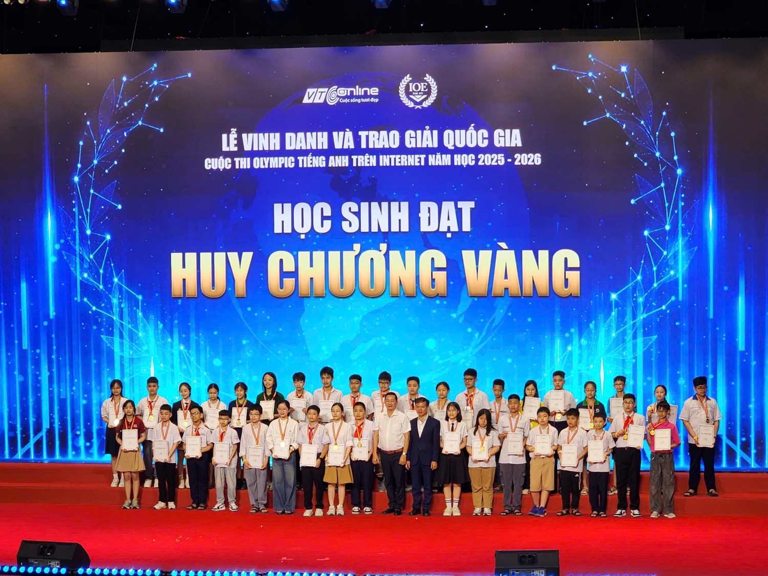 Học sinh THCS Him Lam tỏa sáng tại lễ vinh danh quốc gia IOE năm học 2025 - 2026