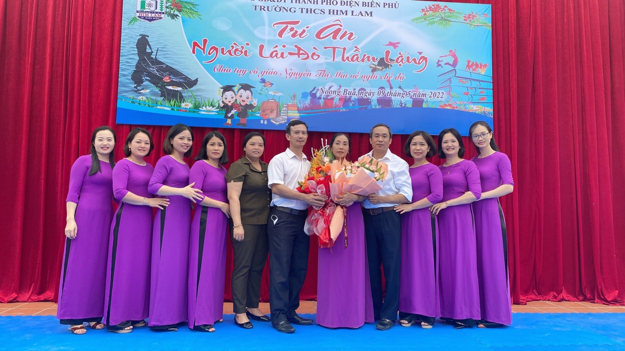 Ảnh 13 đồng nghiệp